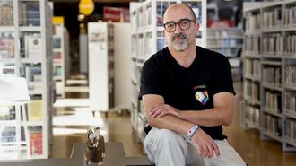 Diego Maseda, bibliotecario y uno de los impulsores de Queerua, club de lectura LGTB. 