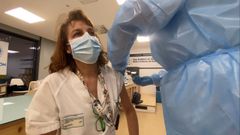 Primera jornada de vacunaci�n de los sanitarios gallegos