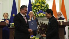 Firma del acuerdo de comercio entre la�Uni�n Europea e India
