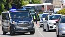 Control de la Polica Nacional en la avenida de Castrelos de Vigo 
