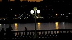 La iluminaci�n p�blica del paseo mar�timo y de otras zonas de la ciudad recibir� mejoras durante el a�o que viene. 