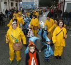 Madres y alumnos del colegio de Lourenz� desfilaron disfrazados.