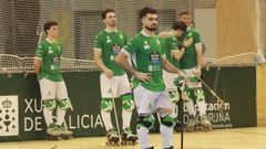 Los jugadores lice�stas, desolados tras caer en el quinto partido de la serie por la OK Liga en los penaltis ante el Igualada.