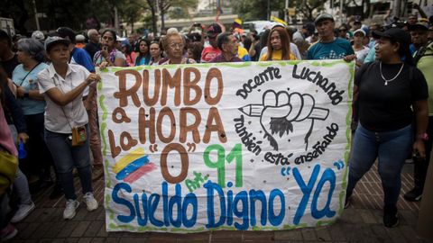 Manifestaci�n de trabajadores que exigen mejores salarios y beneficios laborales en Caracas.