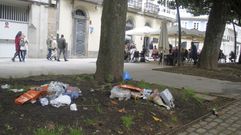 Nuevos desperdicios llenan las zonas verdes del Cant�n en Ferrol