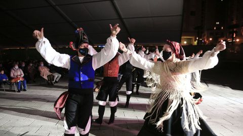 El Domingo das Mozas empez� el s�bado por la noche, con el XVIII Festival de Cultura Tradicional, que se celebr� en Augas F�rreas