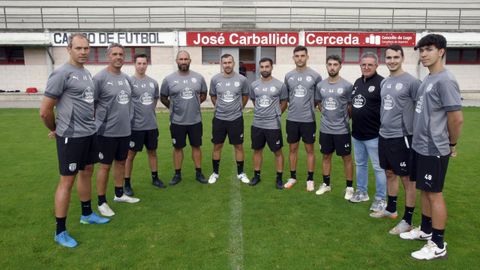 Fernando Curr�s, quinto por la derecha, deja Lugo tras una larga etapa.