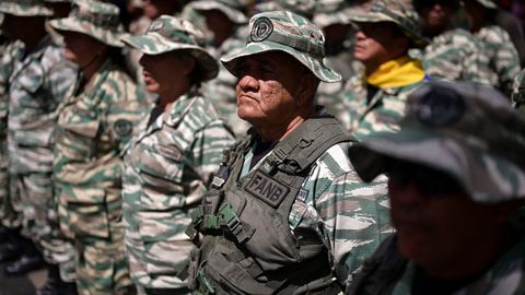 Miembros de la milicia bolivariana, durante los ejercicios militares en Caracas