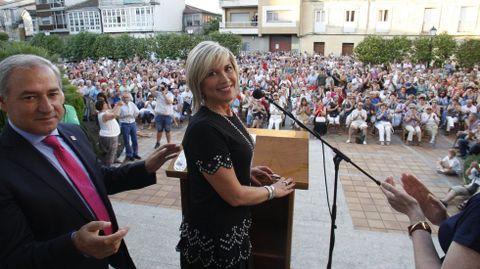 Julia Otero, en la foto en el pregn de las fiestas del 2018, es uno de los nombres que salen a relucir