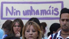 Concentraci�n de repulsa al triple crimen de Valga, en el instituto del concello