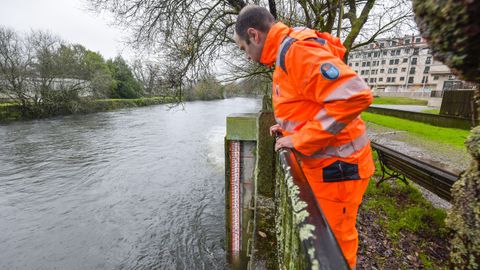 Vigilancia del cauce de los r�os en Caldas