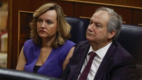 El ministro de Industria, Turismo y Comercio, Jordi Hereu, y la ministra de Educación, Pilar Alegría