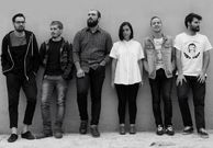 Entre la lista de participantes est� Tales of Monkeys.