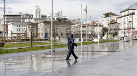 Retirada de las vallas de la Marina 