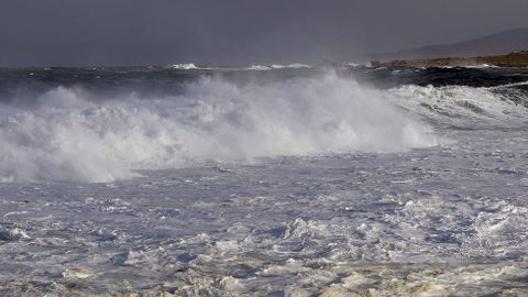 TEMPORAL, OLAS EN CORRUBEDO