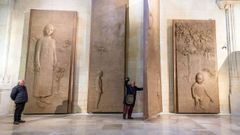 As son las puertas de Antonio Lpez para la Catedral de Burgos