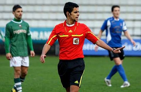 Adri�n Garc�a Rodr�guez no estuvo muy acertado en este encuentro en A Malata.