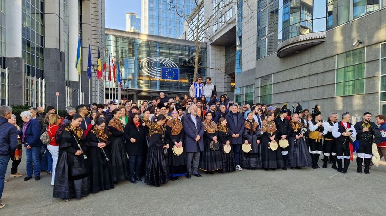 El festival EmigraSON en Bruselas vibra gran participación costeira