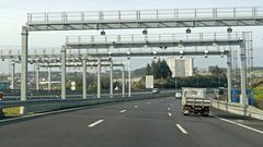 P�rtico de peaje en una autov�a portuguesa