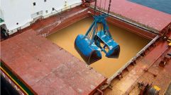 Imagen de archivo de una descarga de cereal en el puerto de Mar�n