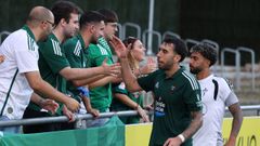 Jugadores y aficionados hicieron conjura al t�rmino del duelo.