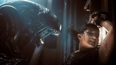 Cailee Spaeny, enfrentada a la criatura monstruosa de �Alien: Romulus�. 