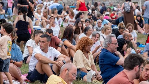 Eclipse total en Asturias desde el Parque de los Pericones, en Gij�n