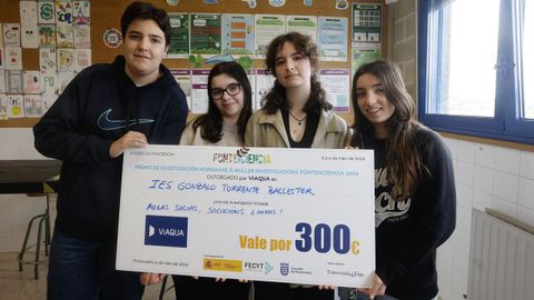 Alexandre Garrido, Noa Ucha, Elia Arias y Gabriela Simal, premiados por su proyecto �Augas sucias, soluci�ns limpas!�