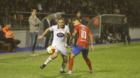 Los jugadores de la UD Ourense y Pontevedra, cara a cara.
