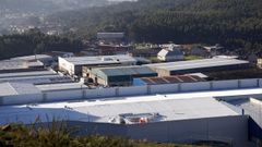 Vista del pol�gono de Xar�s, en Ribeira.