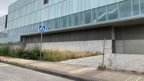 La valla abierta del auditorio 