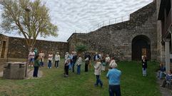 Visita guiada al castillo de O Bolo dentro de la iniciativa Percorre Valdeorras, organizada por la Ruta do Vi�o.