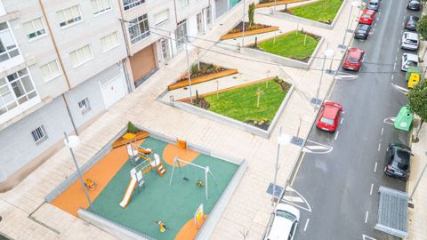 Un aspecto de la plaza Luis Garc�a Arias tras las obras de reforma que acaban de ejecutarse