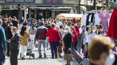 Ambiente en el mercado de Cee este domingo