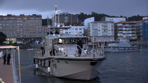 PATRULLERAS DE LA ARMADA ESPAOLA ENTRANDO EN EL CLUB NAUTICO DE RIBEIRA,