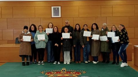La entrega de diplomas en el consistorio de Carballo