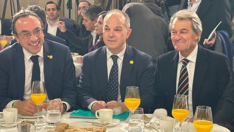 El presidente del Parlamento cataln, Josep Rull; el secretario general de Junts, Jordi Turull; y el expresidente de la Generalitat Artur Mas 