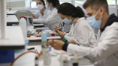 Imagen de archivo de una clase práctica del ciclo de Hixiene Dental en el CIFP Manuel Antonio (Vigo)