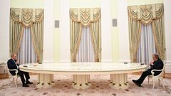 Vladimir Putin y Ant�nio Guterres, durante su reuni�n en el Kremlin