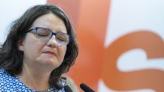 M�nica Oltra dimite de todos sus cargos