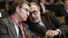 Feijoo, con Fernando Freire, que presidi� la Comunidade Traballo Galicia- Norte de Portugal, ayer, en Braga. 