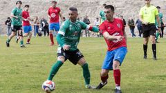 Doro, del Xallas, y Sandelo, del Porte�o, durante el Porte�o-Xallas en A Grixa