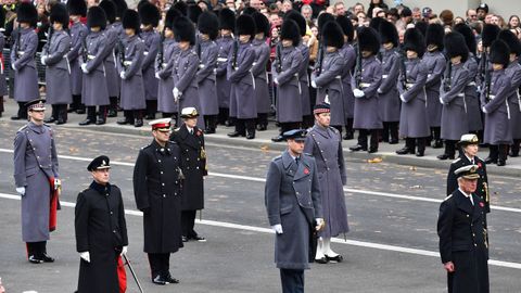 El prncipe Carlos, durante el acto en honor de los soldados cados. 