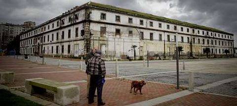 Con las obras se recuperar el edificio central de la Fbrica de Tabacos, muy deteriorado desde su cierre en diciembre del 2002.