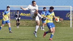 O Juventud Cambados ampliou a s�a negra xeira sen ga�ar na Liga (na imaxe, o seu partido do pasado domingo en Burg�ns fronte ao Silva).