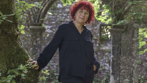 ana.A emoci&oacute;n est&aacute; moi presente, reco&ntilde;ece Ana Roman&iacute; (Noia, 1962). Compa&ntilde;eira e autora dunhas das biograf&iacute;as de Bego&ntilde;a Caama&ntilde;o, a acad&eacute;mica da Real Academia Galega (RAG) e xornalista compartiu proxectos, vivencias e ilusi&oacute;ns coa escritora.