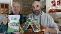 Carlos Airas y Miguel Mosquera en la tienda de Fina Rei en Allariz