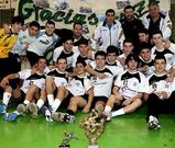 El equipo del Ifecgas Pereira Xiria con los dos trofeos que conquistaron ante el Teucro.