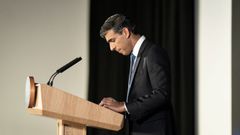 El primer ministro brit�nico, Rishi Sunak, durante una comparecencia en Londres