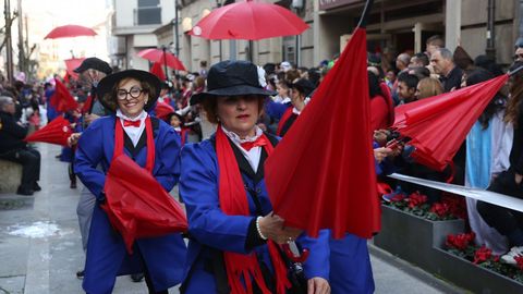 S�bado de pi�ata en Celanova.Los gruposy comparsas estuvieron muy animados, con tem�ticas variadas, como Mary Poppins.